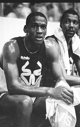 Michael Jordan-1985-Stefanel Trieste.jpg