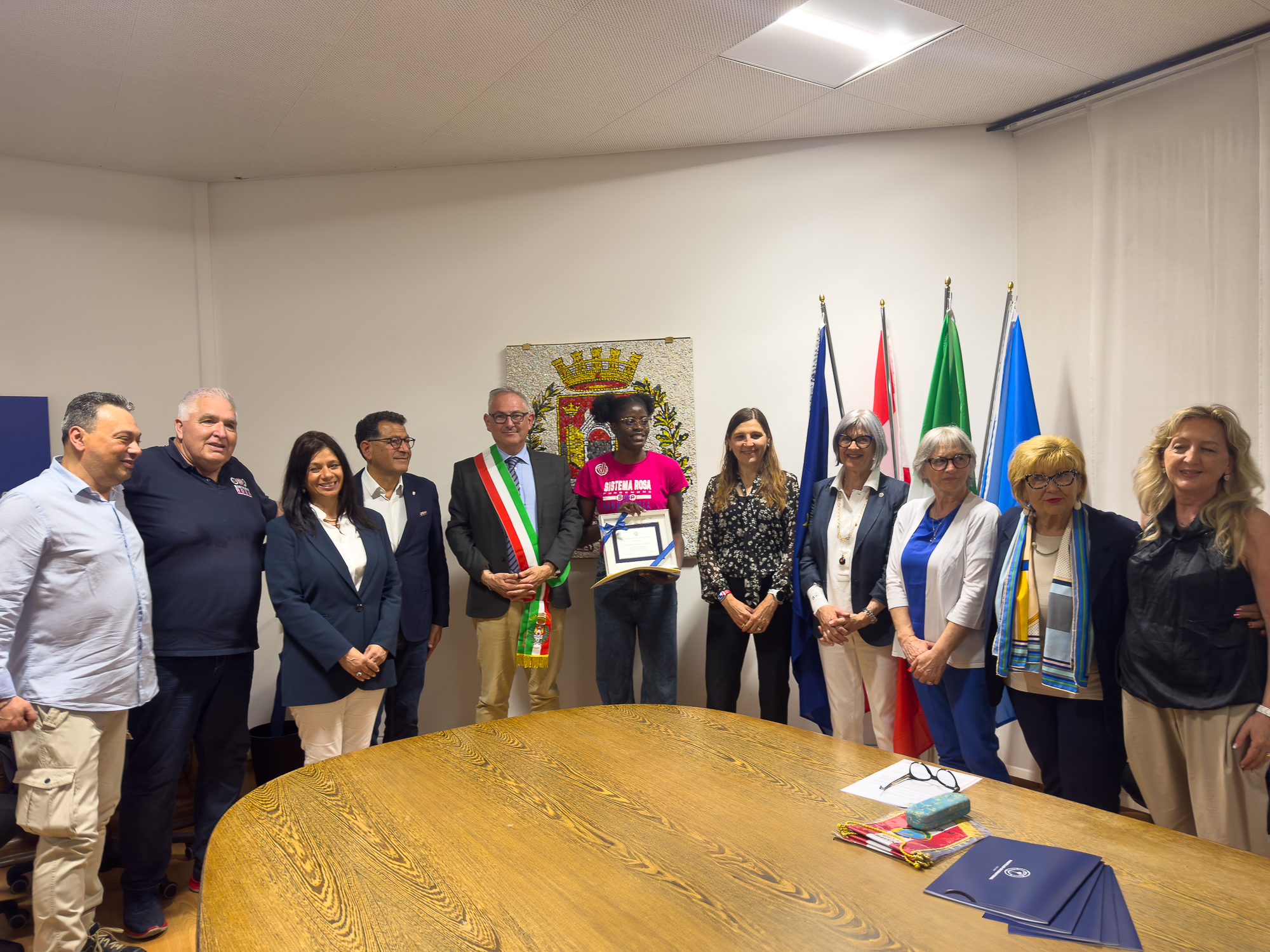Premio Predonzan Matteo Palena Roberto Moro Elena Ceolin Pietro Tropeano Alessandro Basso Francisca Chukwu Elisabetta Villa Adriana e Sandra Predonzan Romina Santin Emanuela Felletti.jpg