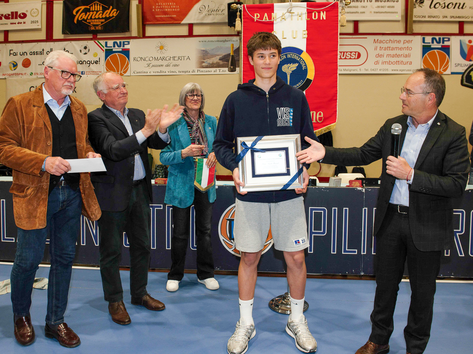 Premio Predonzan a Pedro Faelli Bernal-4.jpg